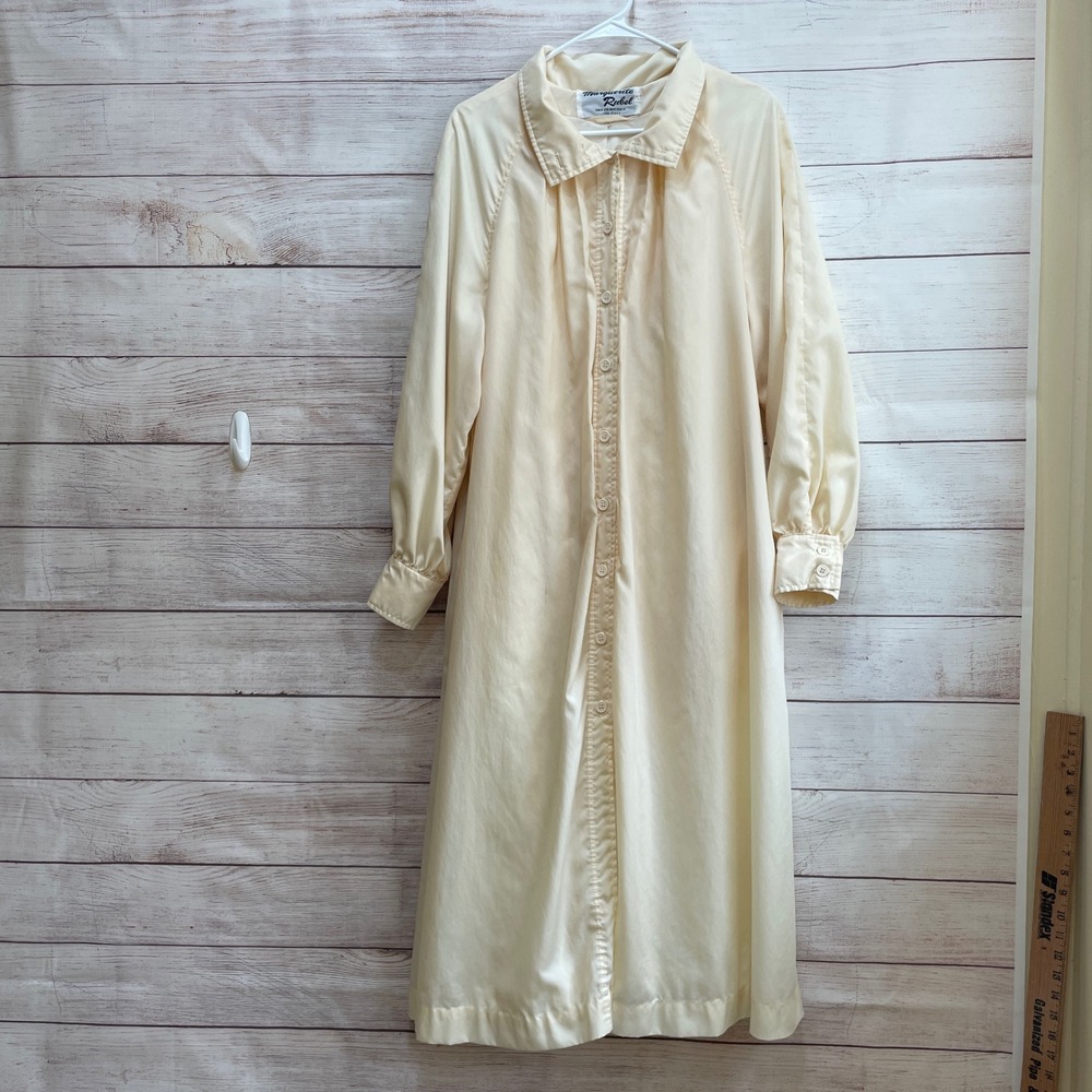 VINTAGE MARGUERITE RUBEL LIGHTWEIGHT NYLON COAT IN PALE‎ YELLOW
